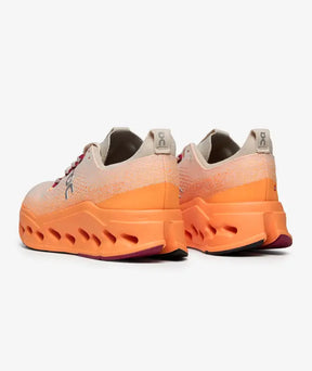 On Running Cloudsurfer Max Running Shoe Men - Pearl/Tangerine