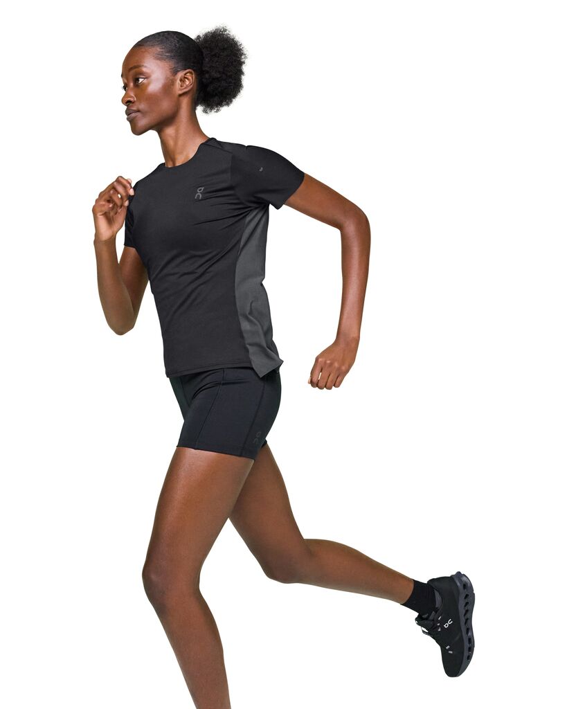 On Performance-T 3 Women Clothing On Running