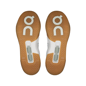 On Running The Roger Clubhouse Pro Tennis Shoe Men - White/Iceberg Tennis Shoes On Running