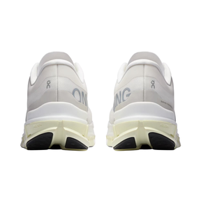 On Running Cloudflow 5 Running Shoe Women - Ivory/Seedling Running Shoes On Running