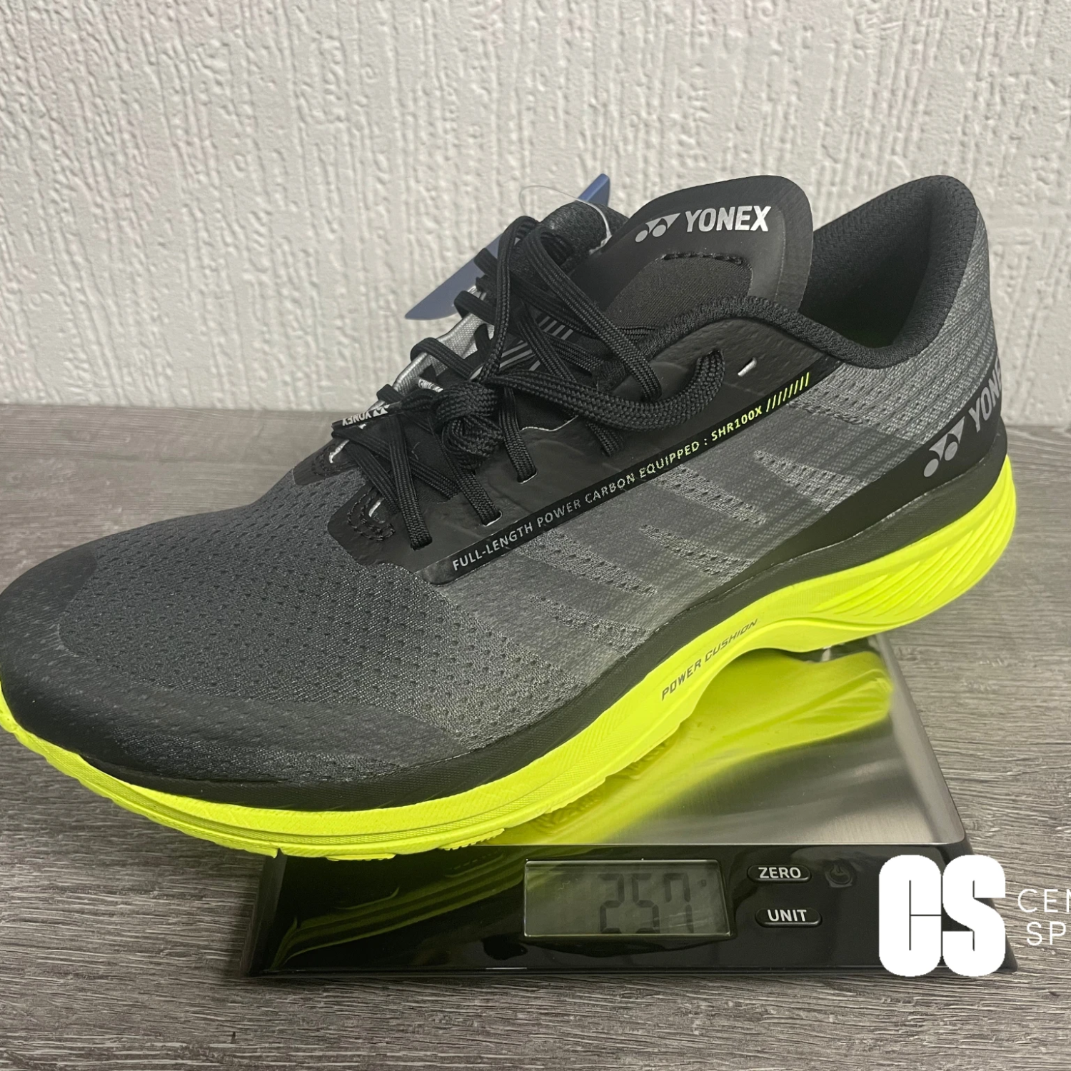 Yonex Power Cushion Saferun 100X Running Shoes (Men's) - Black/Yellow Clearance Yonex