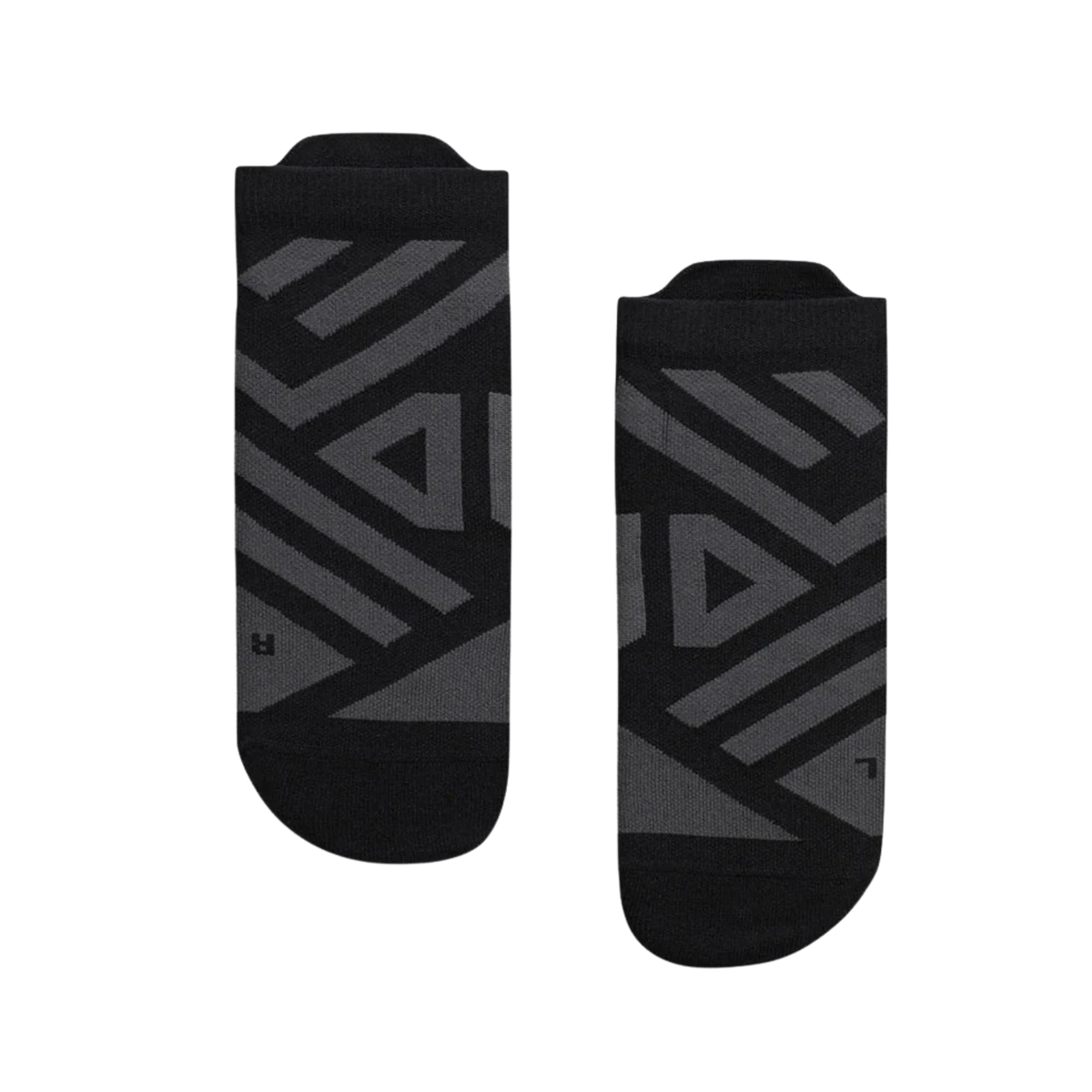 On Performance Low Sock S - Black/Shadow Clothing On Running