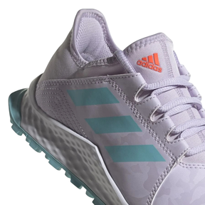 Adidas Youngstar junior hockey shoes, purple, close-up detail
